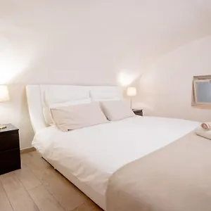 House 78 , Bari Italia